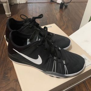 New Nike Free Run Sneakers Sz 7